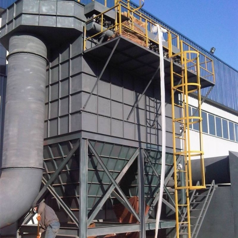 新疆布袋除塵器收集的灰塵要進行定時清理工作